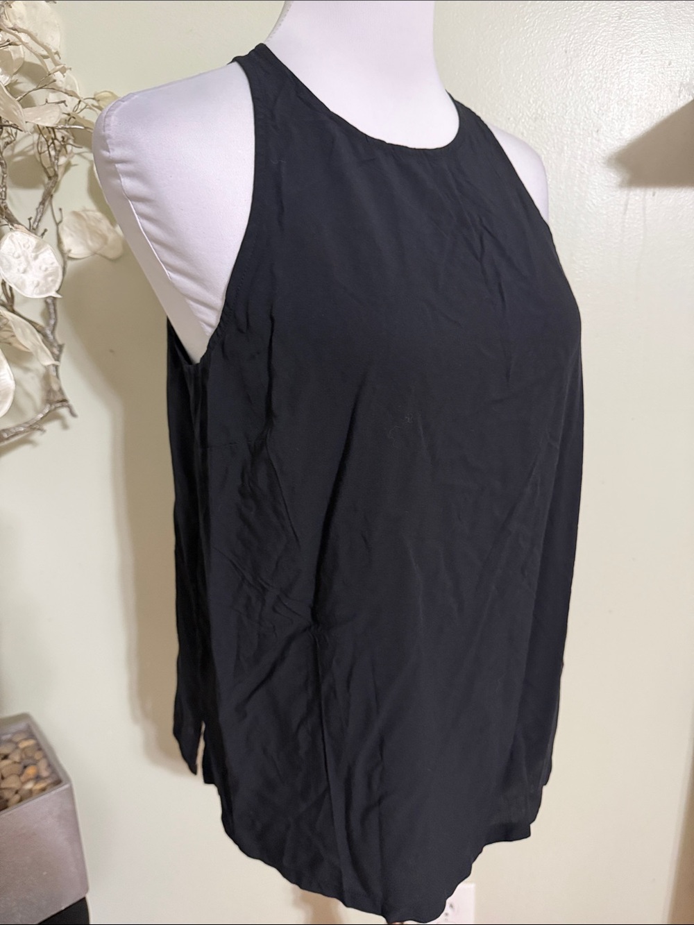 Old Navy Black Halter Tank Top - Picture 2 of 5
